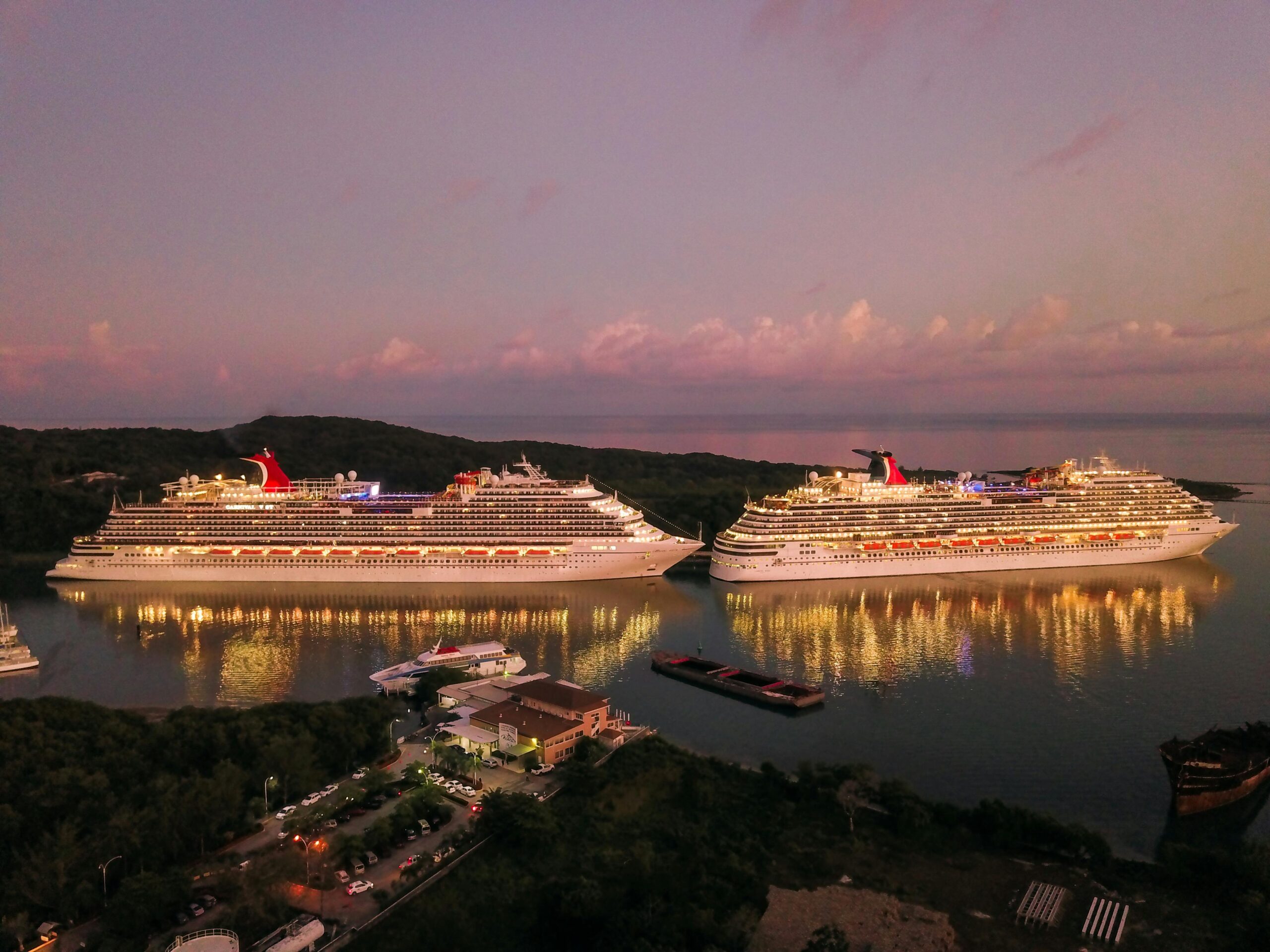 8 Things to Consider when booking your  pre-cruise hotel